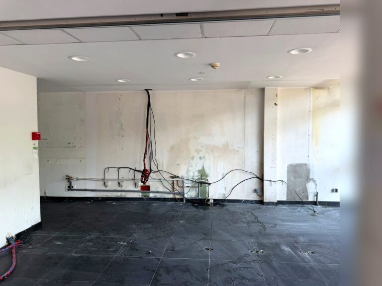 Cafétéria entièrement débarrassée par T-KLEEN