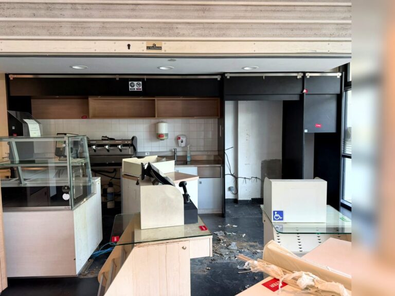 Cafétéria avant débarras